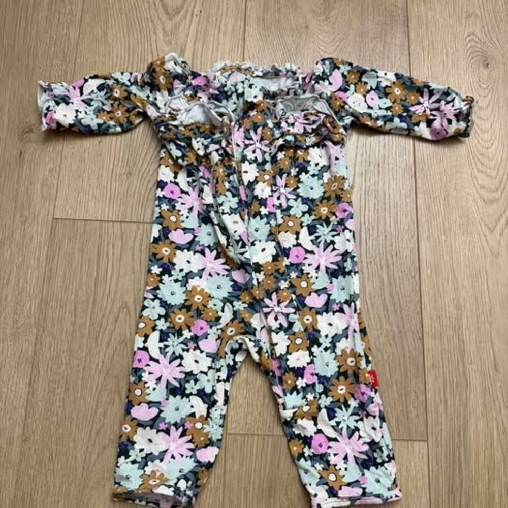 Magnetic Me Floral Footie size 0-3 months